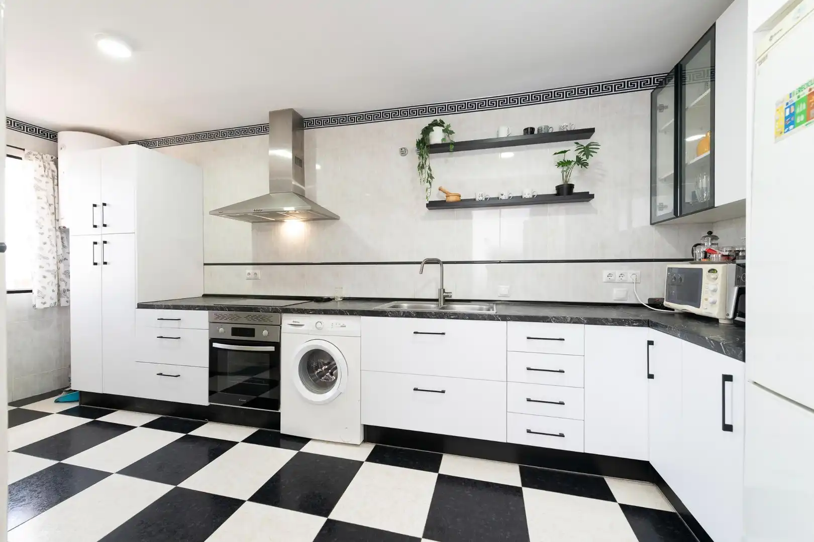 Cocina de Casa adosada en venta en Rincón de la Victoria con Terraza y Piscina comunitaria