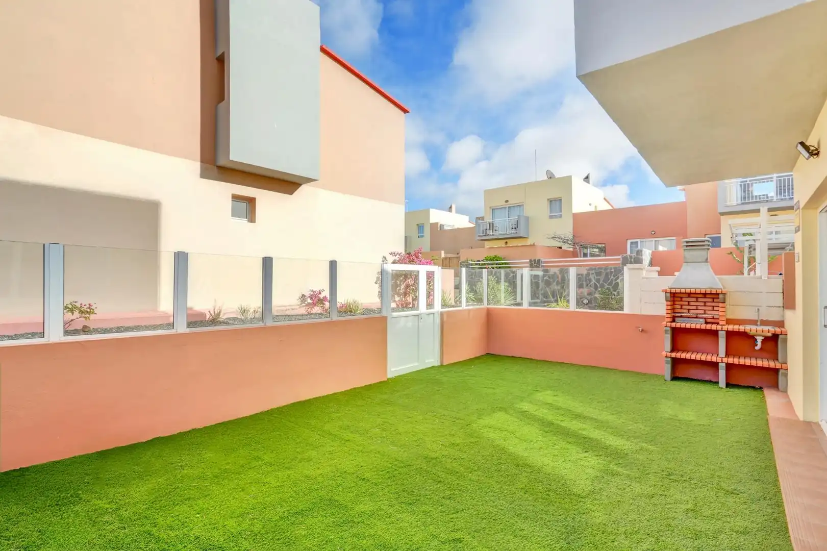 Terrace of Apartments for sale in La Oliva