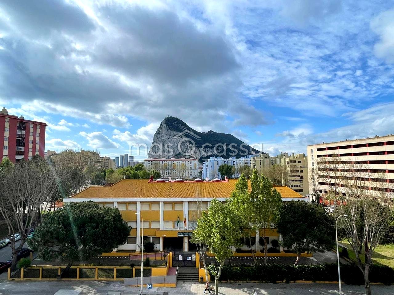 Exterior view of Flat to rent in La Línea de la Concepción  with Terrace and Furnished
