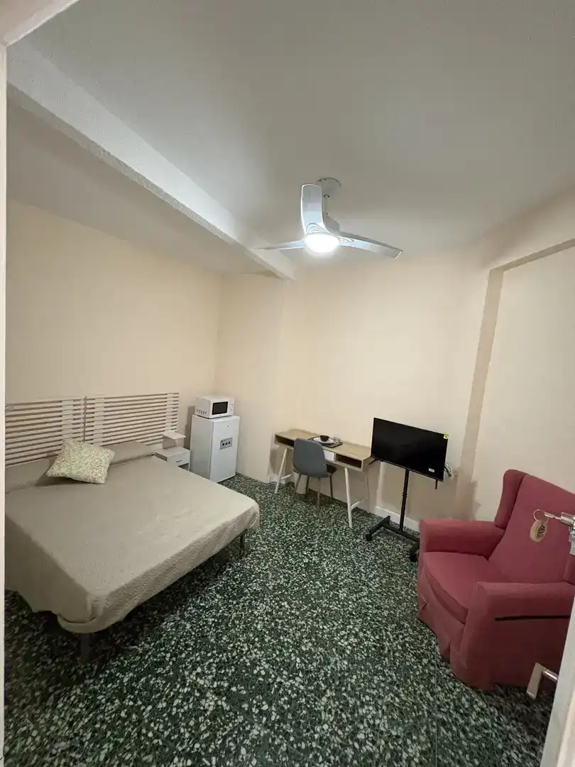 Habitación de Piso para compartir en Alzira con Aire acondicionado y Amueblado