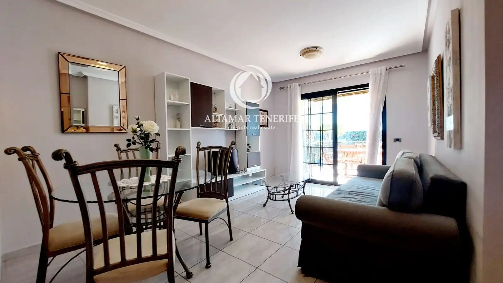 Sala d'estar de Apartament en venda en Adeje amb Terrassa, Traster i Piscina