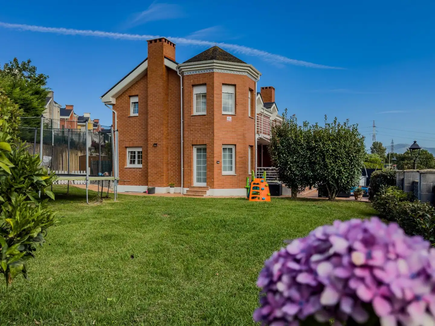 Vista exterior de Casa o chalet en venta en Camargo con Calefacción, Jardín privado y Parquet