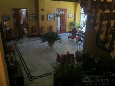 Casa amb balcó en venda a Rute