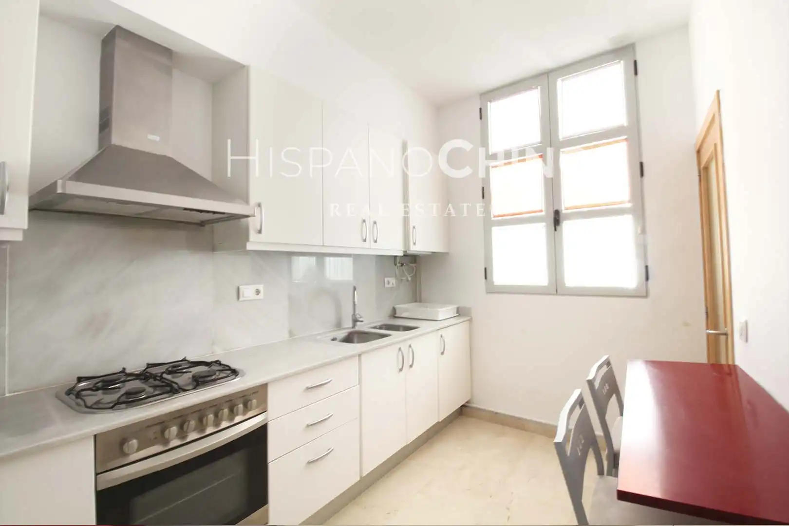 Cuina de Apartament en venda en Valencia amb Aire condicionat, Calefacció i Forn