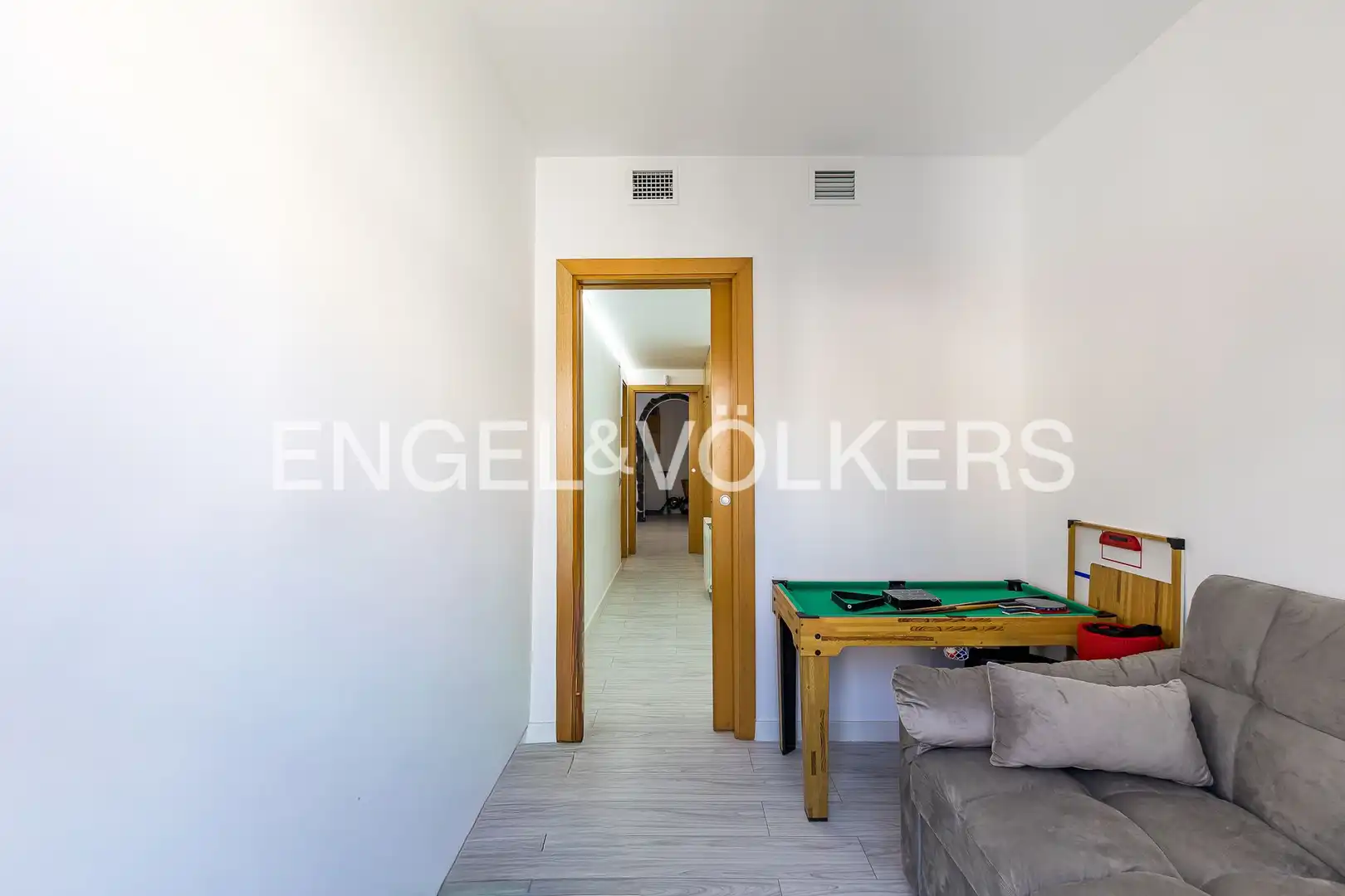 Piso en venta en Vilanova i la Geltrú con Aire acondicionado, Calefacción y Trastero
