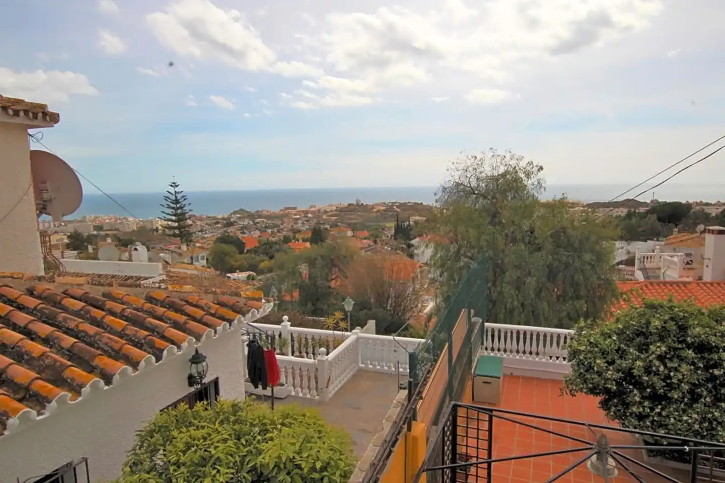 Vista exterior de Casa o chalet en venta en Benalmádena con Aire acondicionado, Jardín privado y Terraza