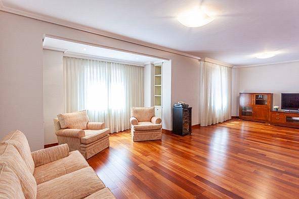 Piso en Alquiler en Calle de Espronceda en Ríos Rosas - Nuevos Ministerios