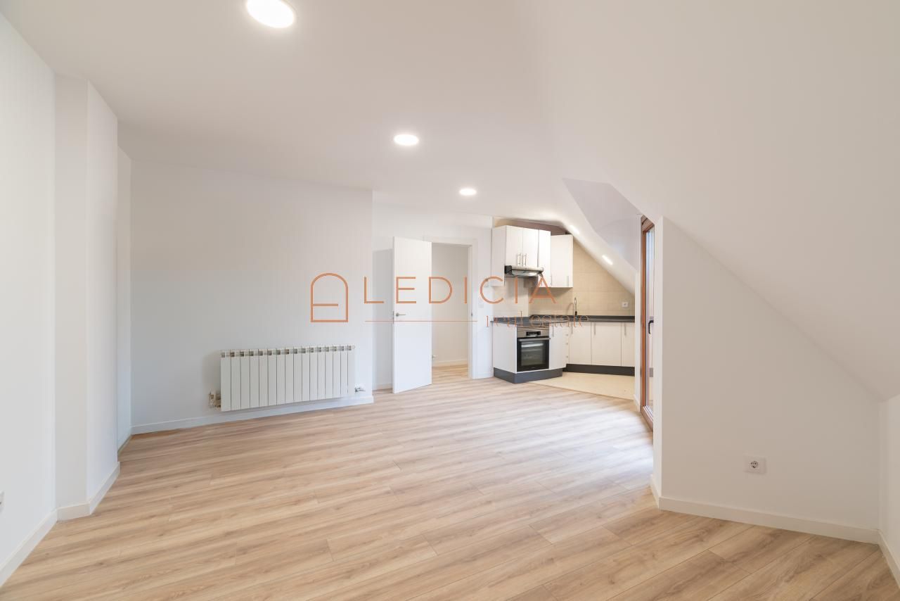 Kitchen of Attic for sale in O Porriño    with Heating, Storage room and Furnished