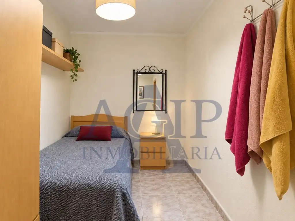 Habitación de Piso en venta en Nucli Antic