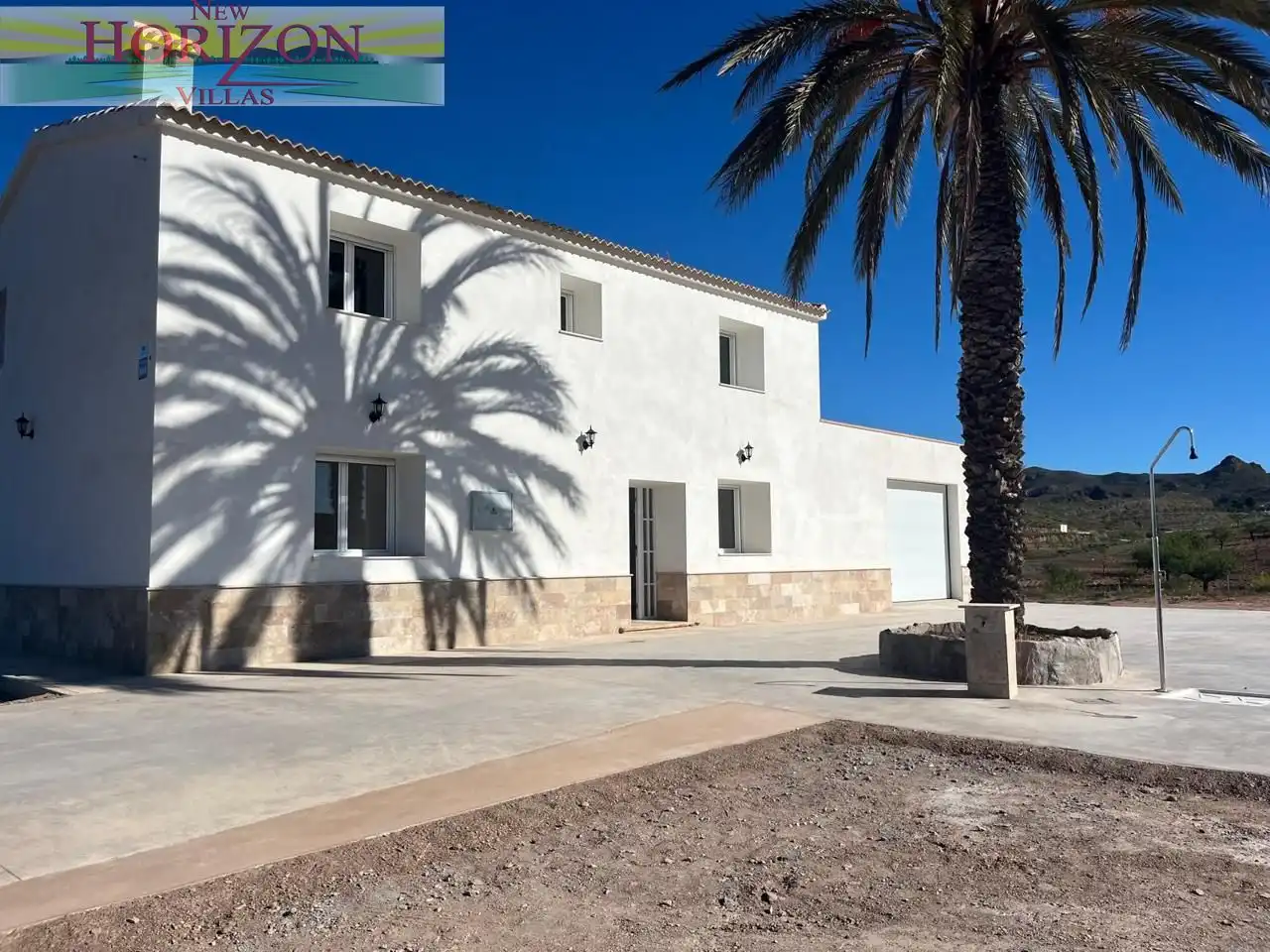 Vista exterior de Casa o xalet de lloguer en Albox amb Piscina comunitària