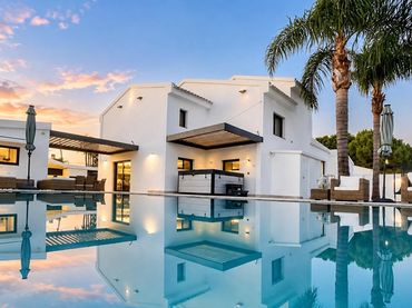Chalet con piscina en venta en Calle CALLAO