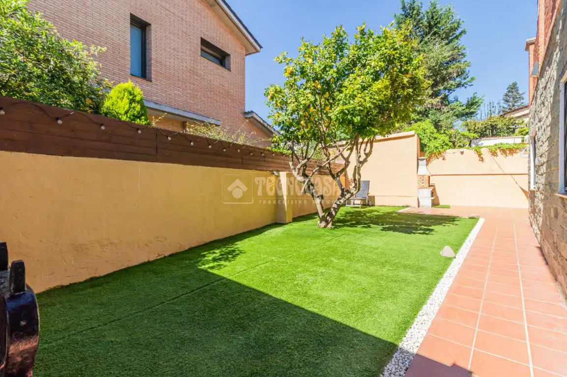 Jardín de Casa o chalet en venta en Sant Cugat del Vallès con Aire acondicionado, Calefacción y Trastero