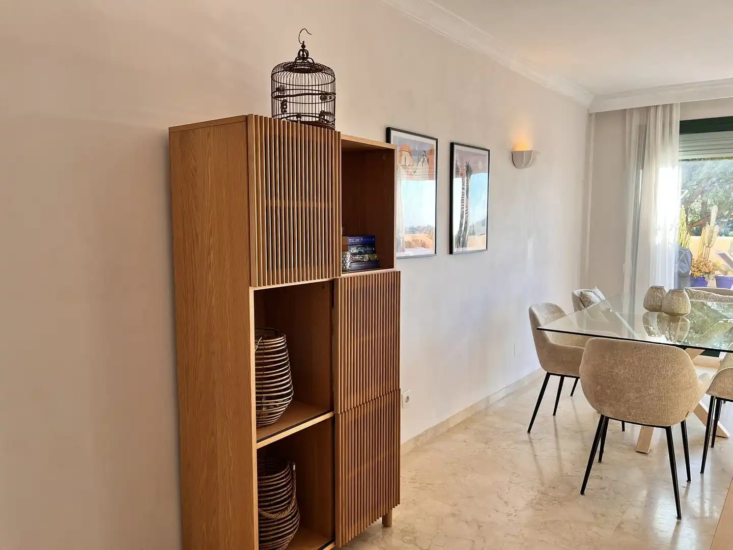 Menjador de Apartament en venda en Marbella amb Jardí privat i Piscina comunitària