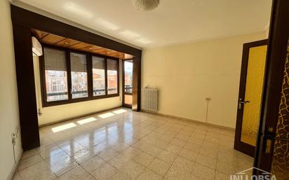 Sala d'estar de Pis en venda en Manresa amb Aire condicionat, Terrassa i Balcó