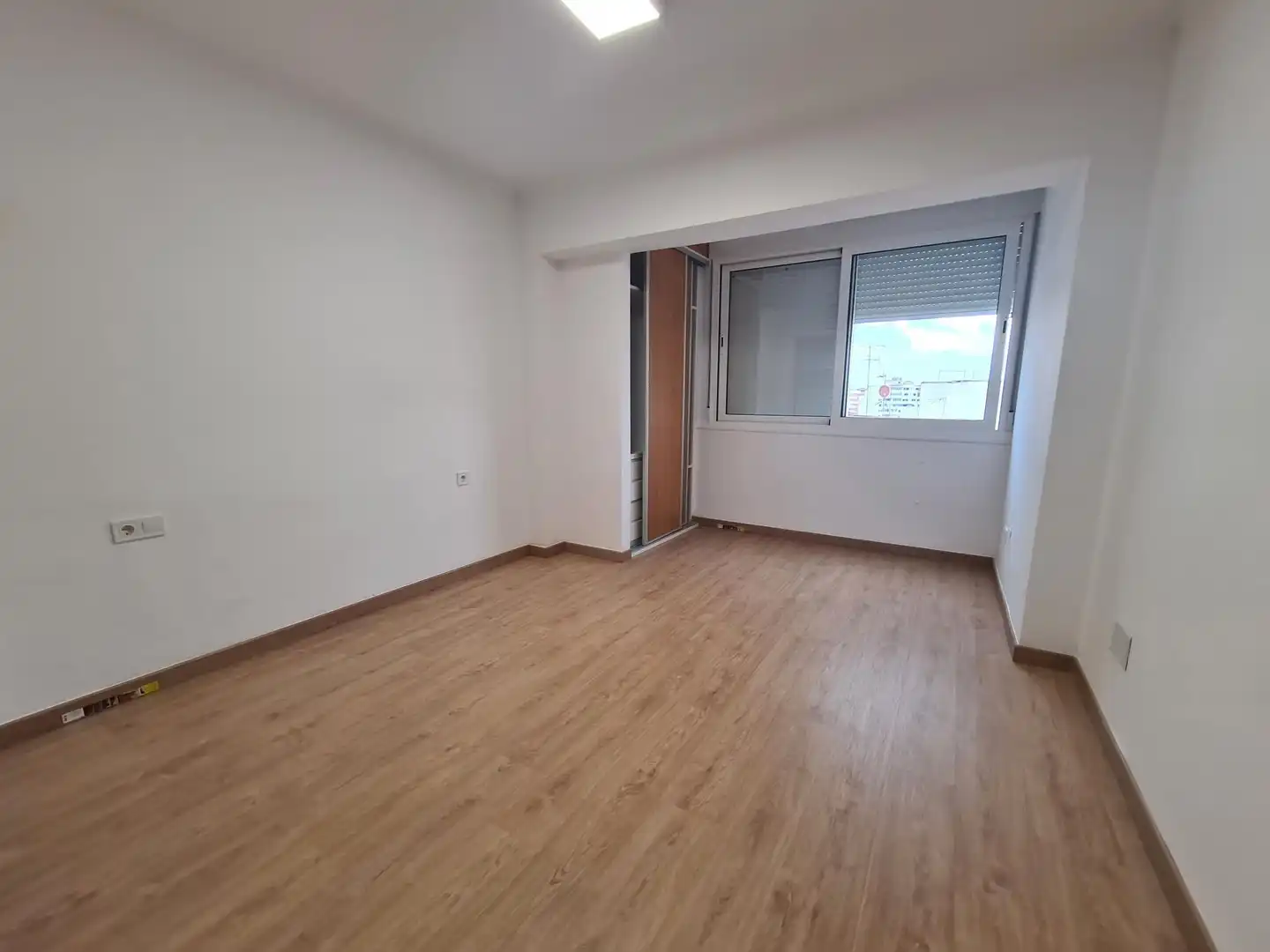 Attic for rent in Foners