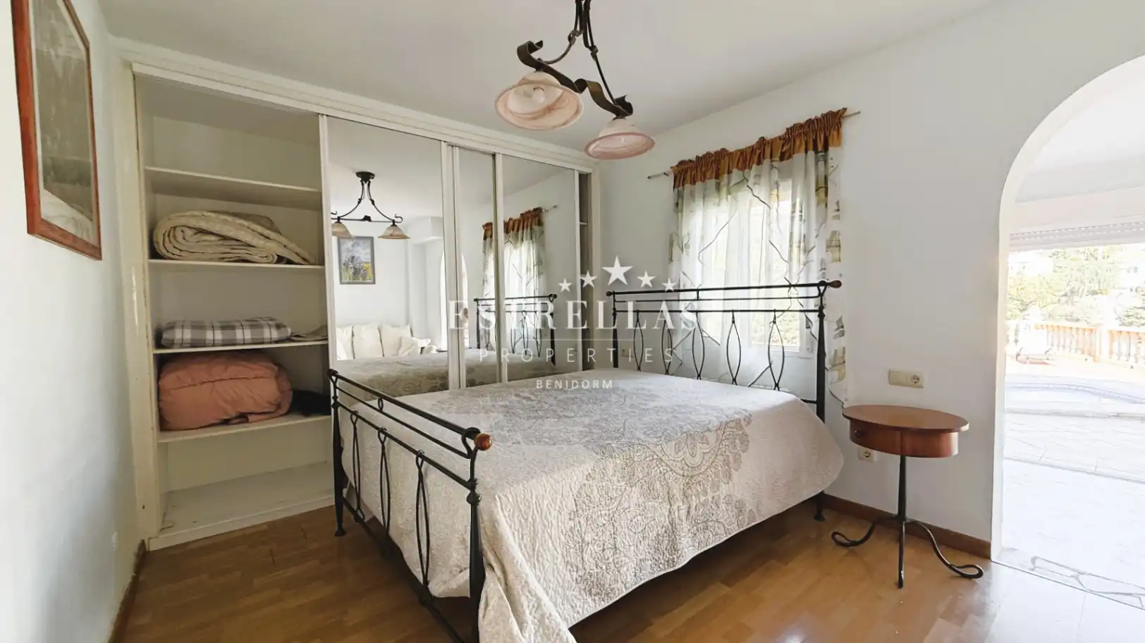 Habitación de Casa o chalet en venta en La Nucia con Aire acondicionado, Calefacción y Jardín privado