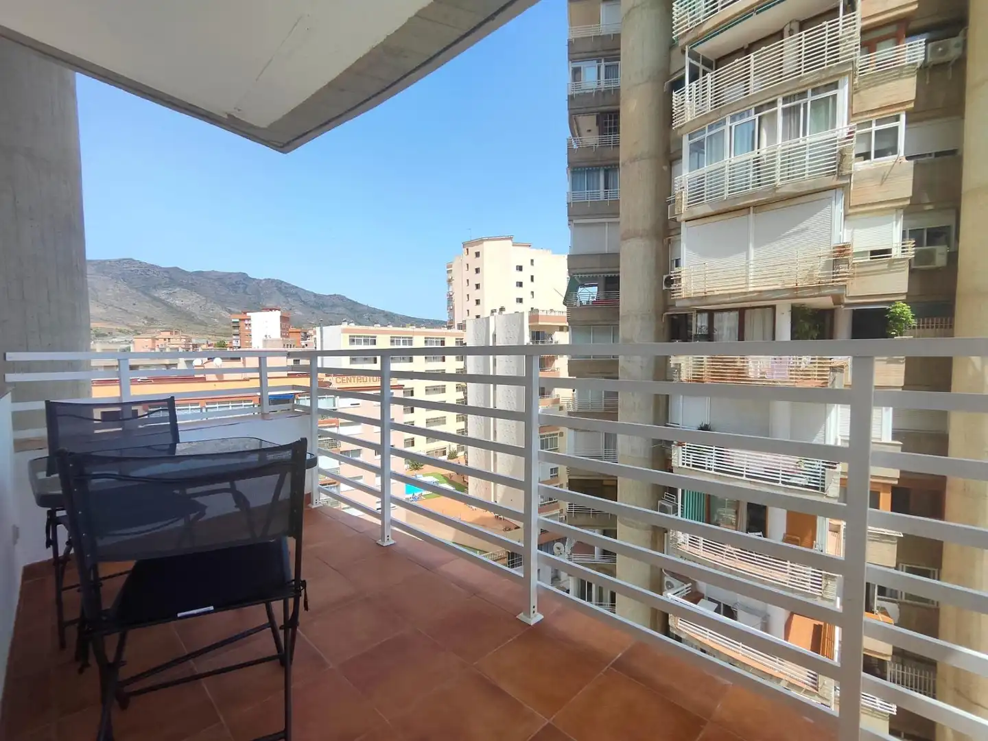 Vista exterior de Pis de lloguer en Torremolinos amb Aire condicionat, Terrassa i Moblat
