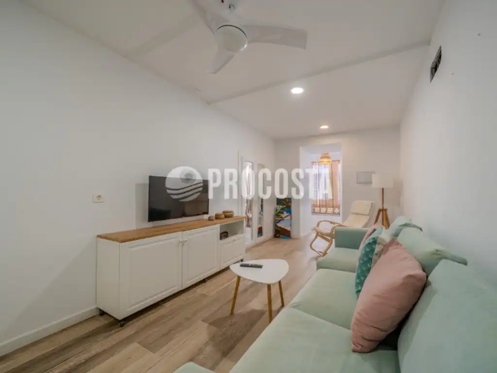 Living room of Detached homes for sale in Almuñécar  with Air Conditioner, Terrace and Furnished