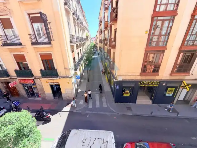 Außenansicht von Wohnung zum Verkauf in Madrid mit Klimaanlage, Heizung und Parkett