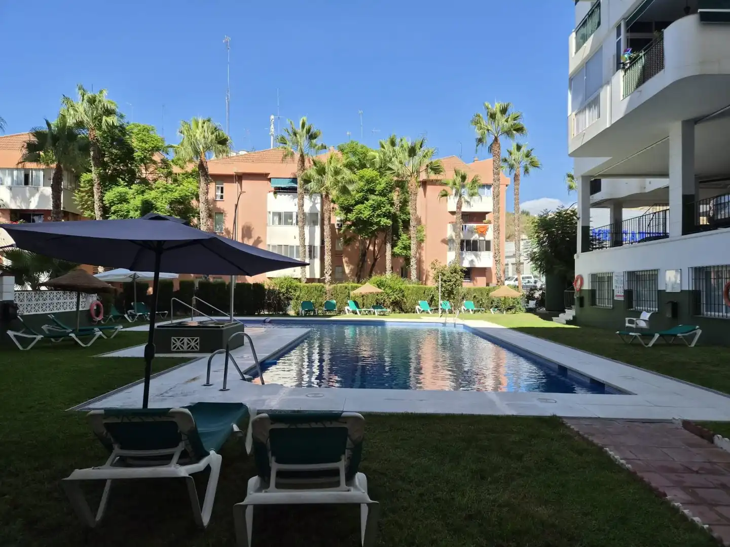Piscina de Piso en venta en Rincón de la Victoria con Aire acondicionado, Calefacción y Terraza
