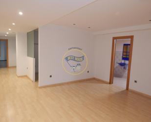 Local de lloguer a Sant Josep - Zona Hospital