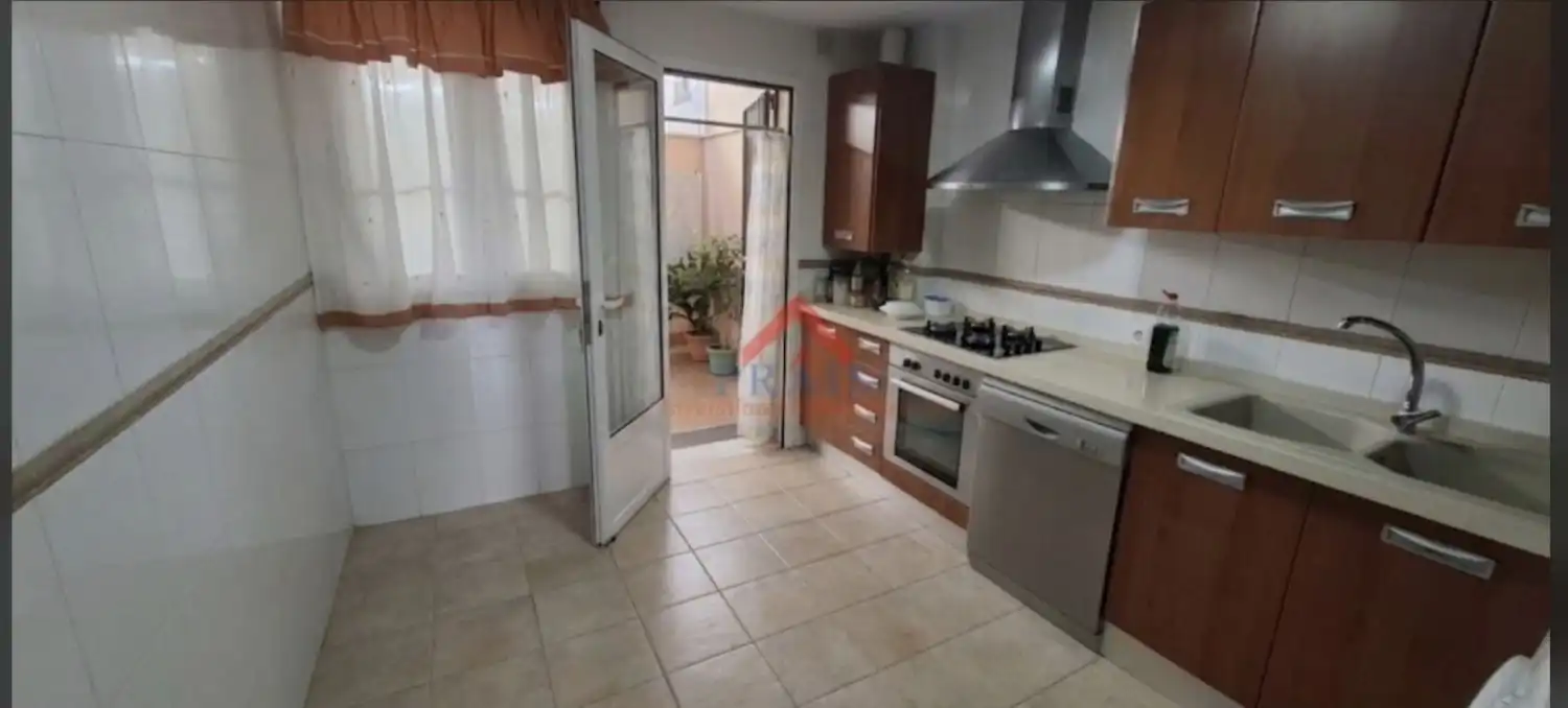 Cocina de Casa adosada en venta en Utrera con Aire acondicionado