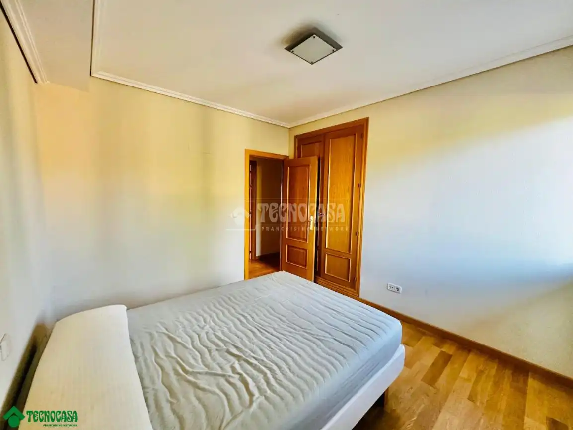 Habitación de Casa o chalet en venta en Layos con Calefacción y Jardín privado