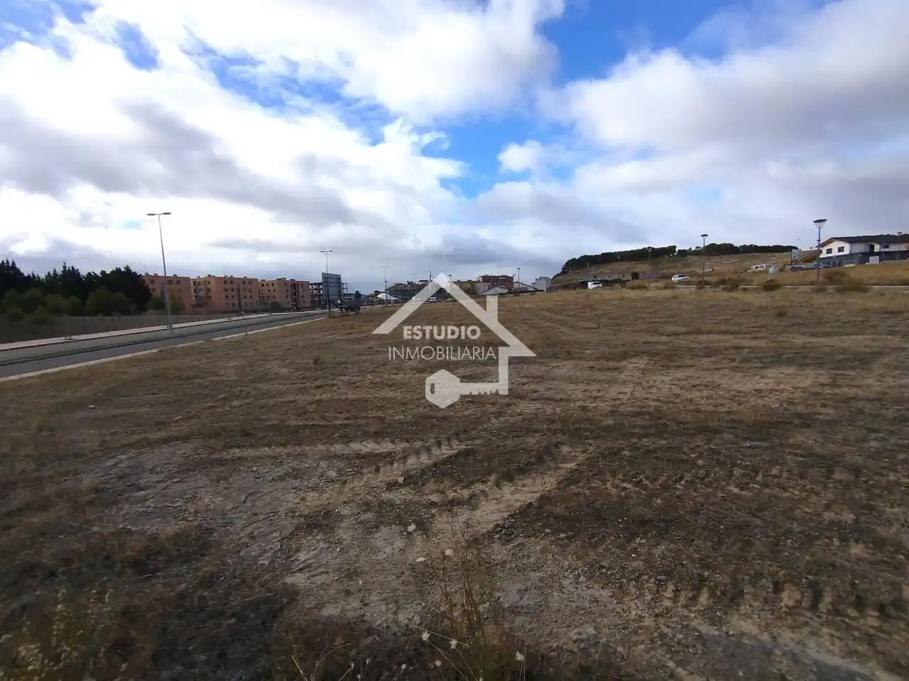 Residential land for sale in Calle Eliseo Sainz Ripa, imagen 13