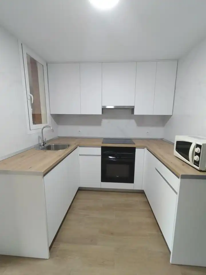 Küche von Wohnung zur Miete in Madrid mit Klimaanlage, Terrasse und Möbliert
