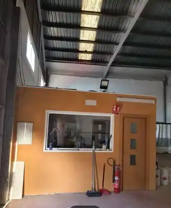Industrial building to rent in Este - Alcosa- Torreblanca
