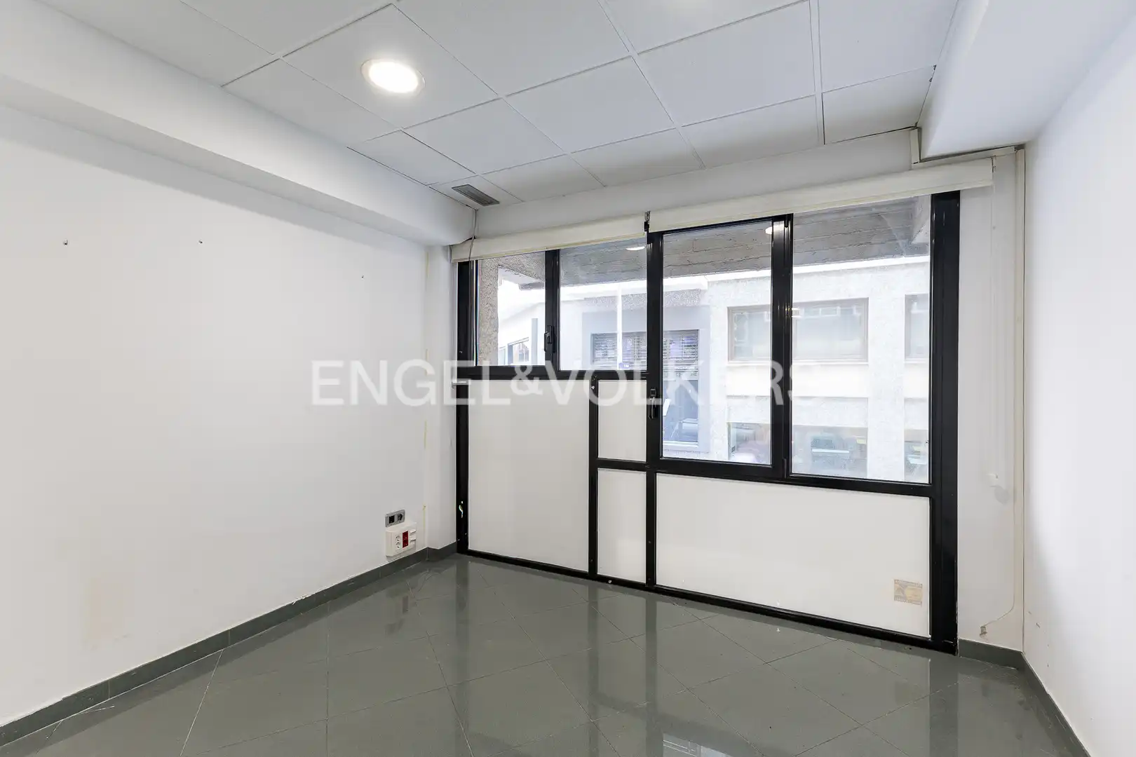 Vista exterior de Oficina en venta en Barcelona