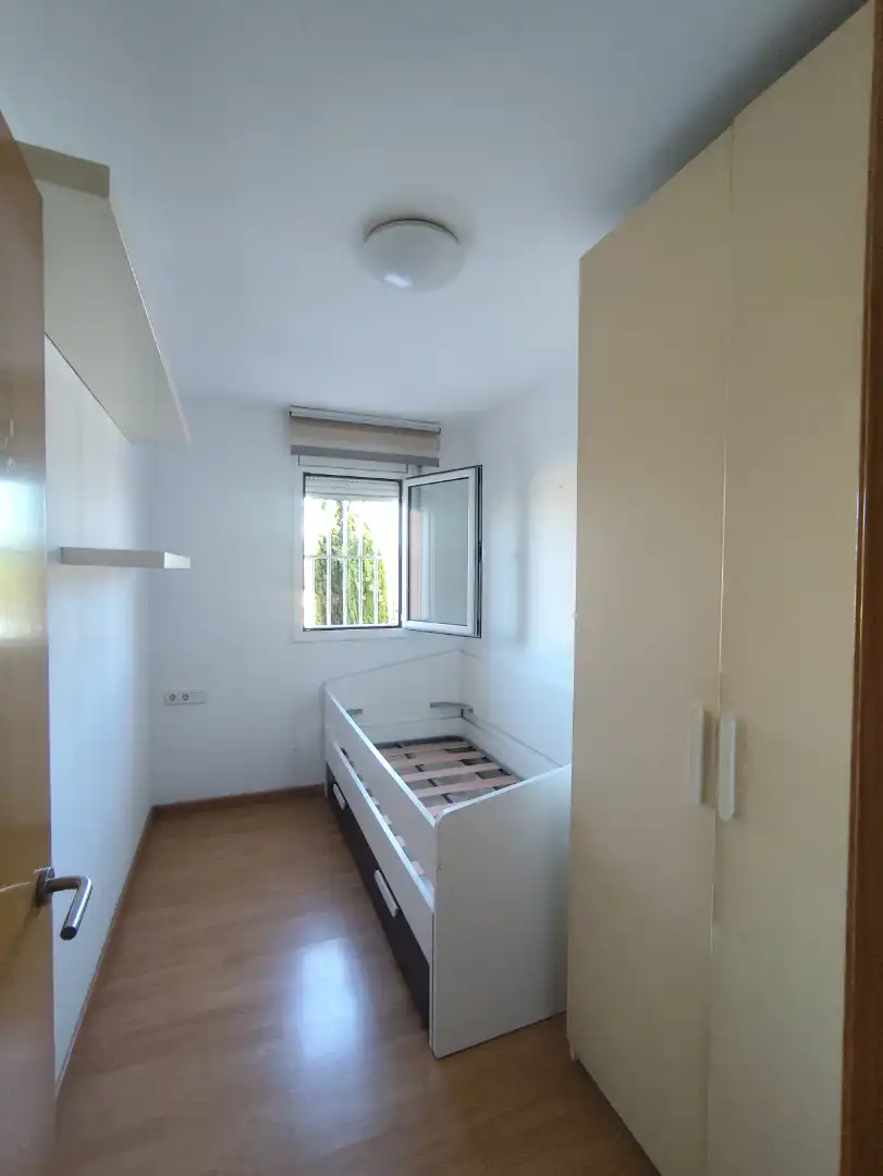 Schlafzimmer von Wohnung zum Verkauf in Òdena mit Heizung, Parkett und Möbliert