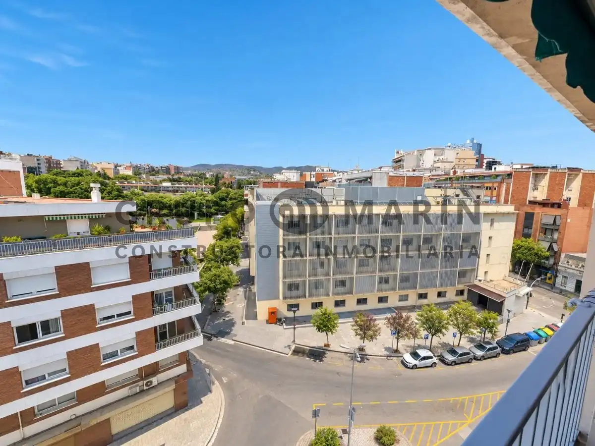 Vista exterior de Piso en venta en Centre