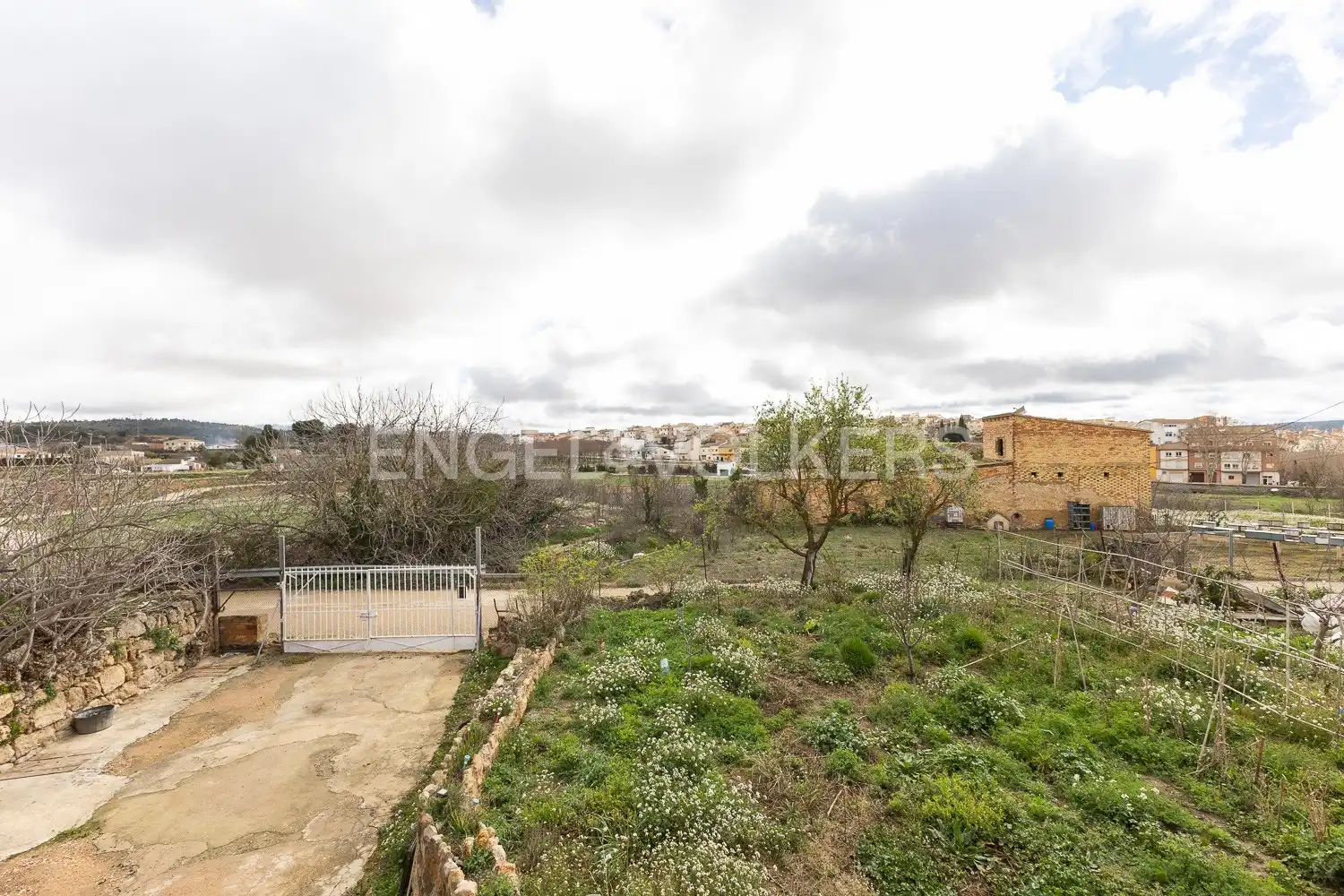 Finca rústica en venda en Requena amb Aire condicionat, Calefacció i Jardí privat