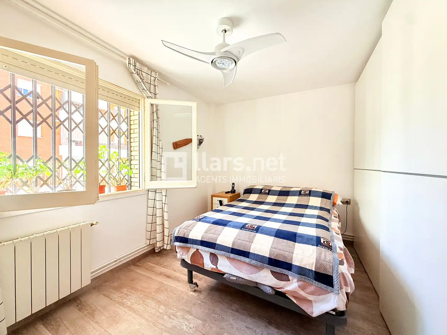 Habitación de Planta baja en venta en Vilanova i la Geltrú con Aire acondicionado y Calefacción