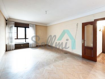 Piso con ascensor en venta en Manuel García Conde