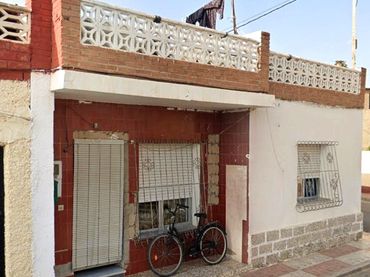 House for sale in Del Carmen