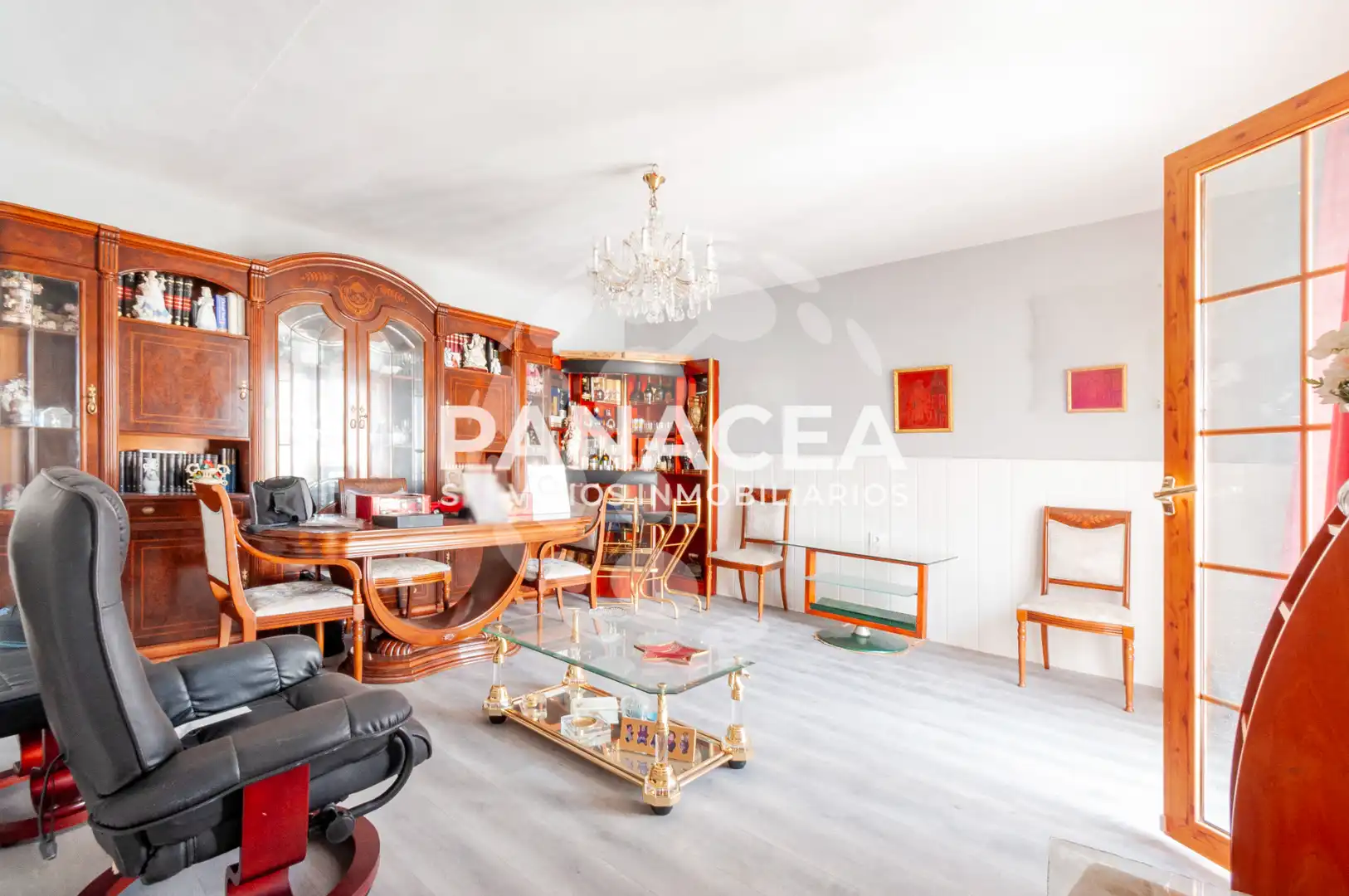 Sala d'estar de Casa o xalet en venda en Pechina amb Jardí privat, Piscina i Moblat