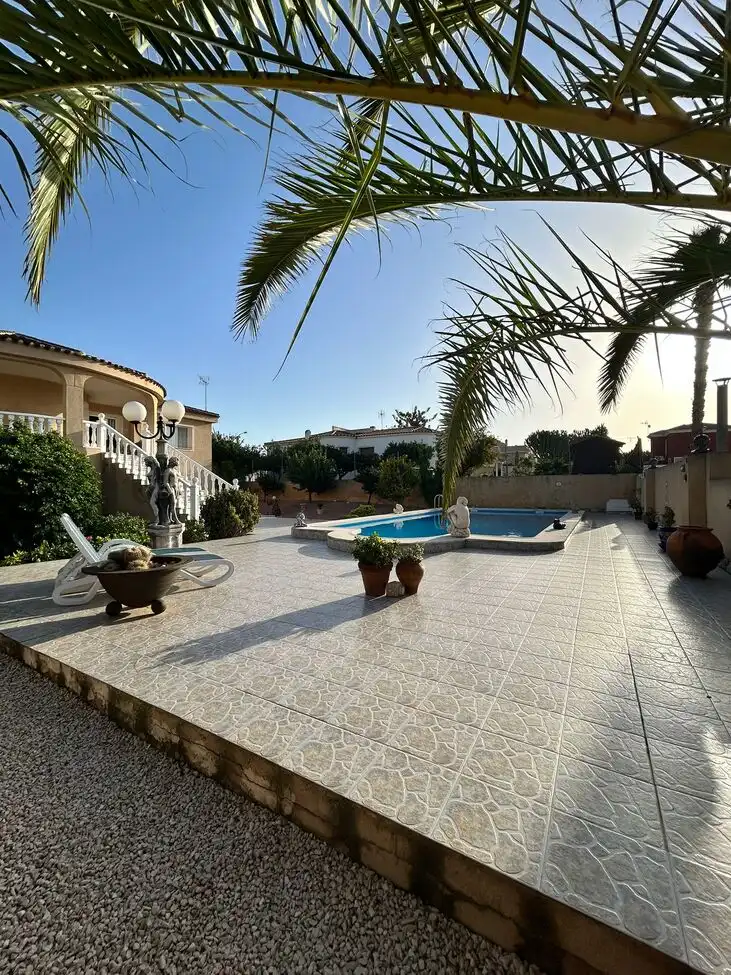Casa amb piscina en venda a Centro, imagen 3