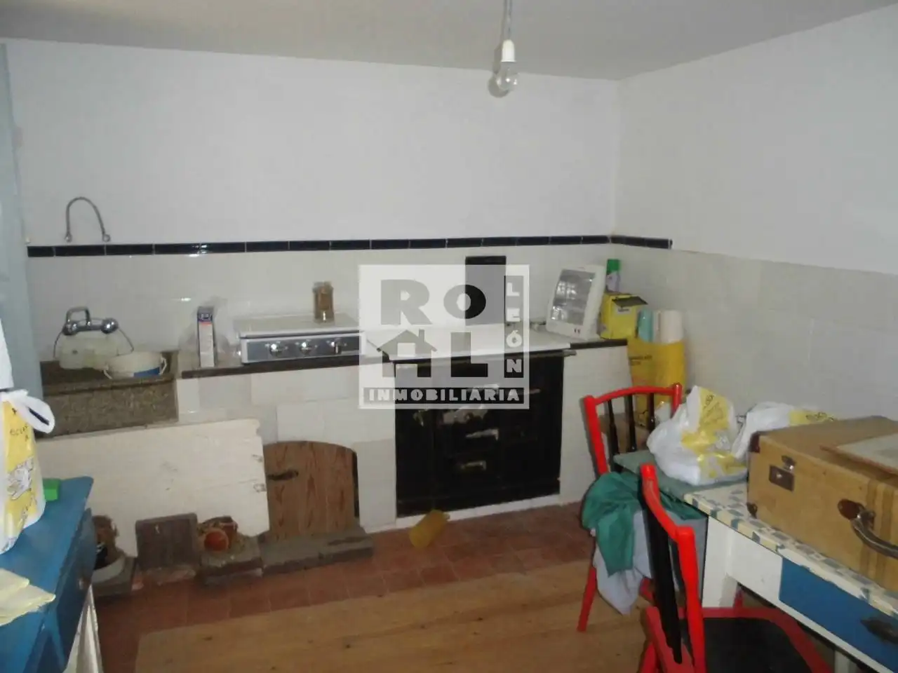 Cuina de Casa o xalet en venda en Valdefresno amb Jardí privat
