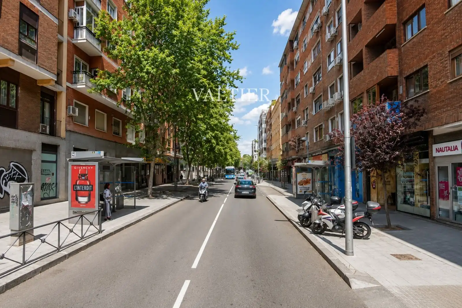 Vista exterior de Àtic de lloguer en Madrid amb Aire condicionat i Terrassa
