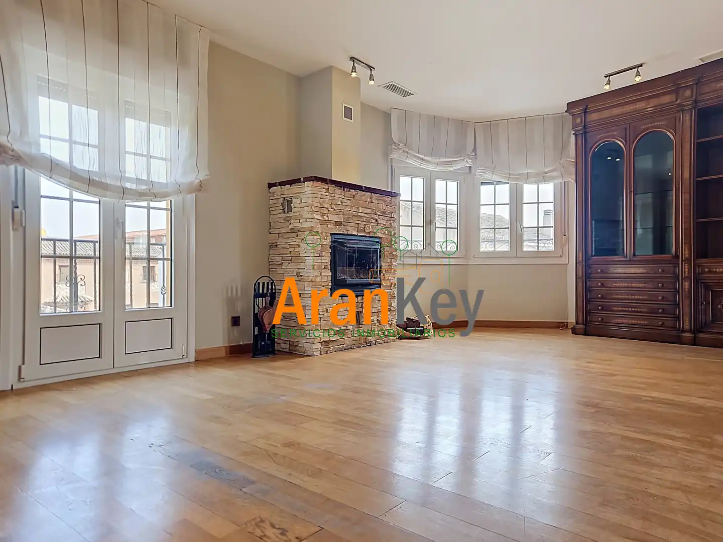 Sala de estar de Piso en venta en Ocaña con Aire acondicionado y Horno