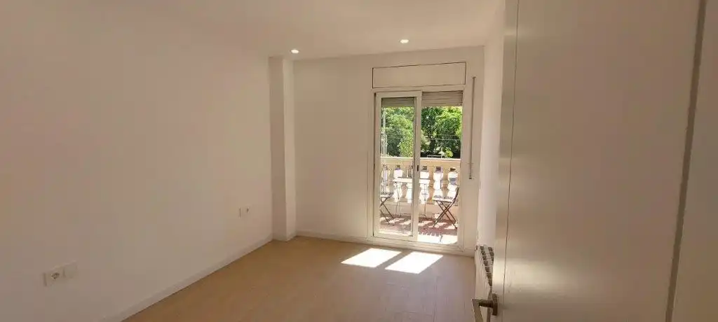Habitación de Piso en venta en Sant Joan Despí con Aire acondicionado, Calefacción y Horno