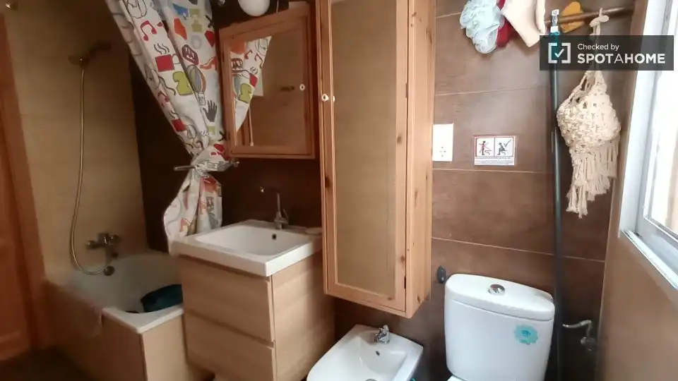 Room in Russafa