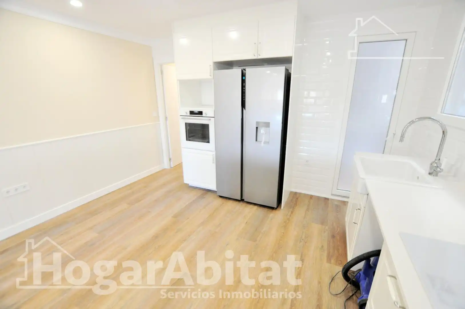 Flat with terrace for sale in Calle de San Vicente Mártir, imagen 9