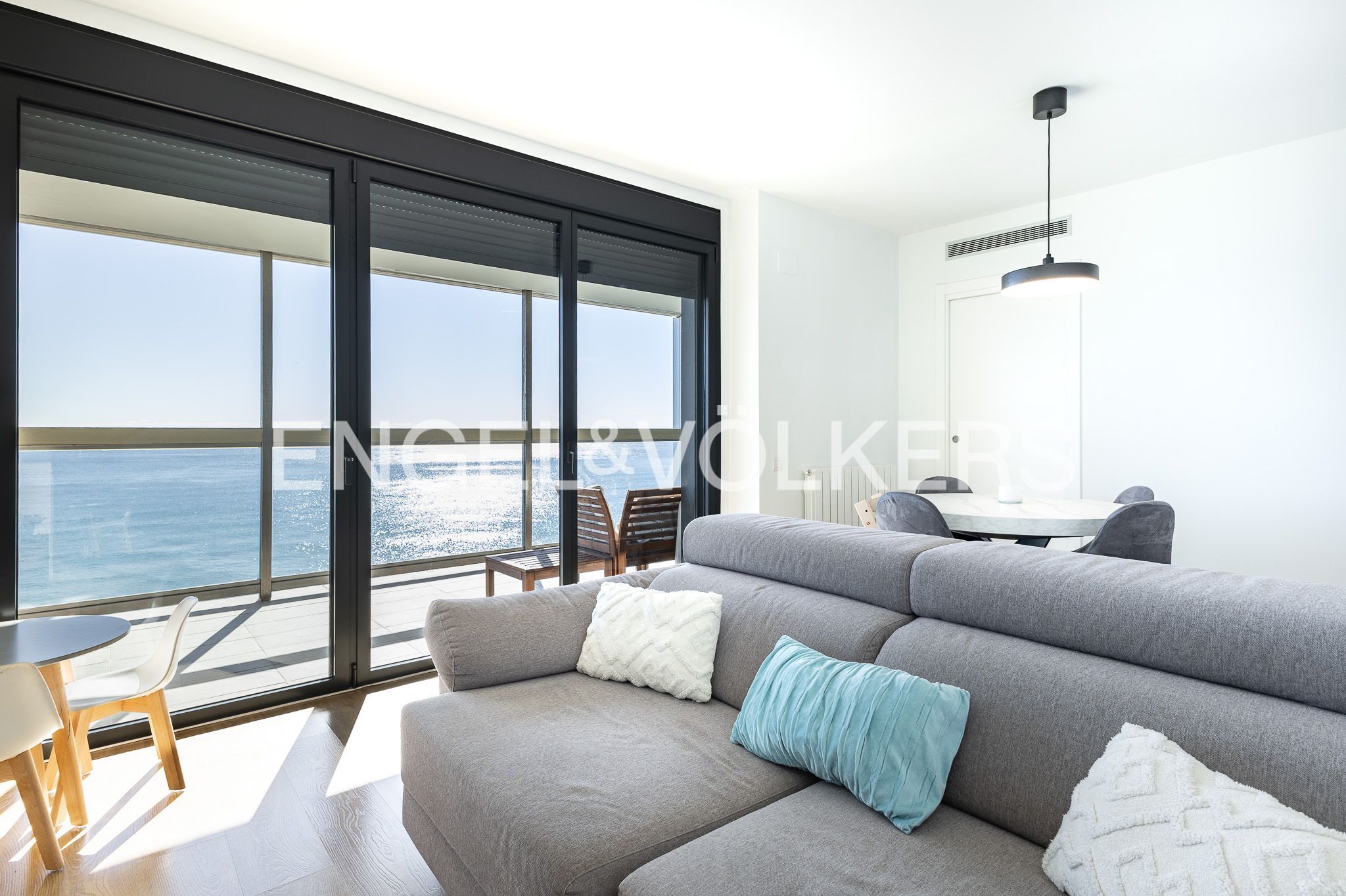 Living room of Apartment for sale in Mataró  with Air Conditioner, Heating and Parquet flooring