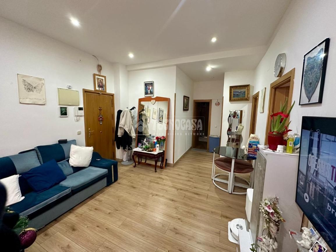 Flat for sale in  Madrid Capital  with Air Conditioner and Balcony