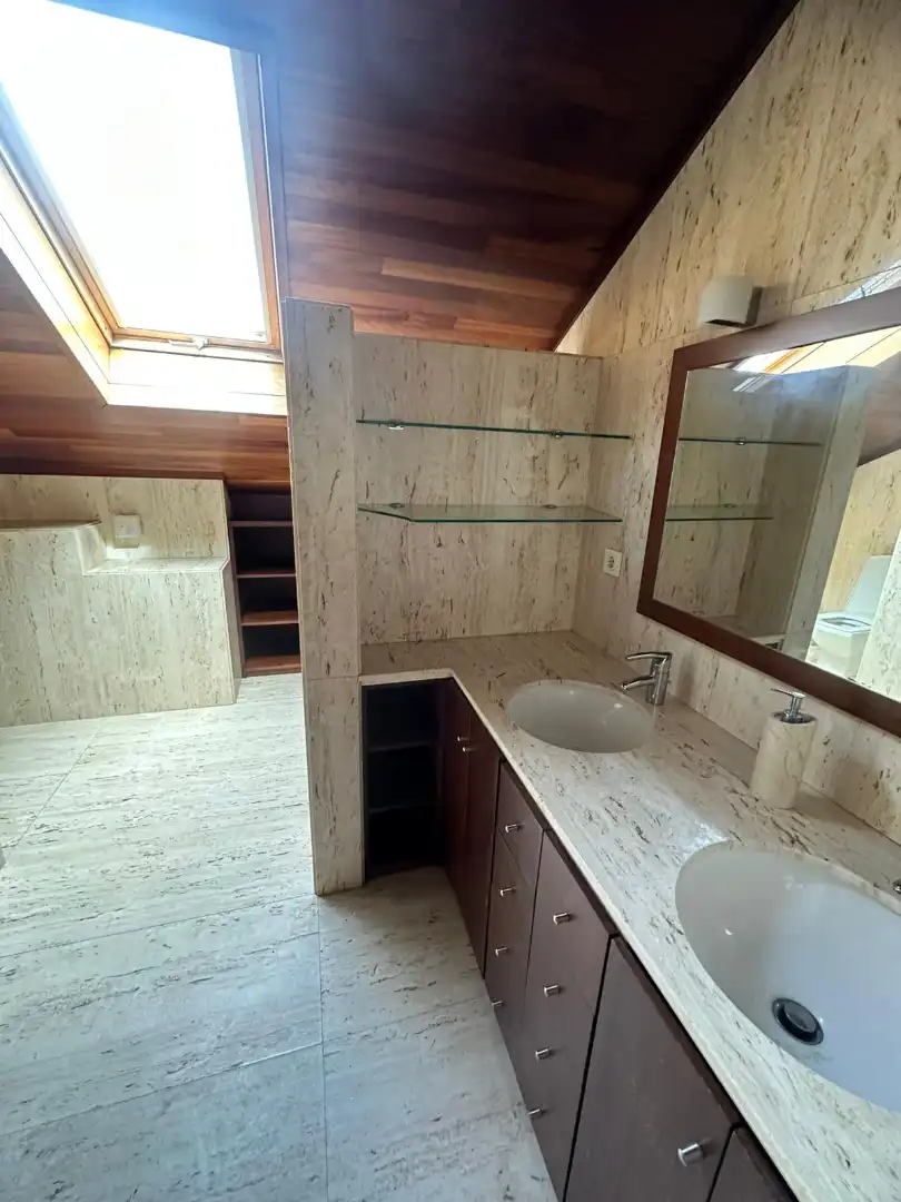 Baño de Casa o chalet en venta en Llanera con Calefacción, Jardín privado y Terraza