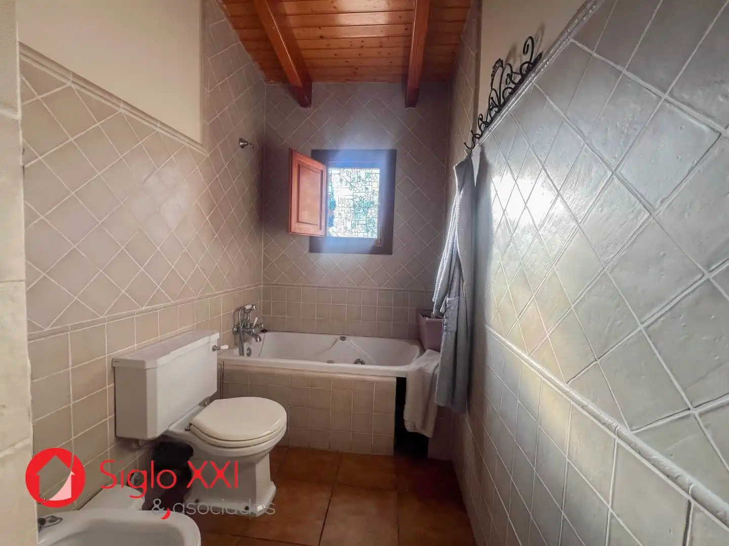 Bany de Casa o xalet en venda en Alcudia de Veo amb Calefacció, Terrassa i Traster