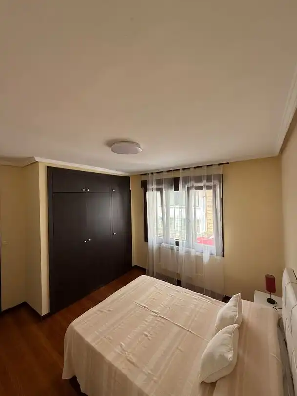 Schlafzimmer von Wohnung zur Miete in Sopela mit Privatgarten und Schwimmbad